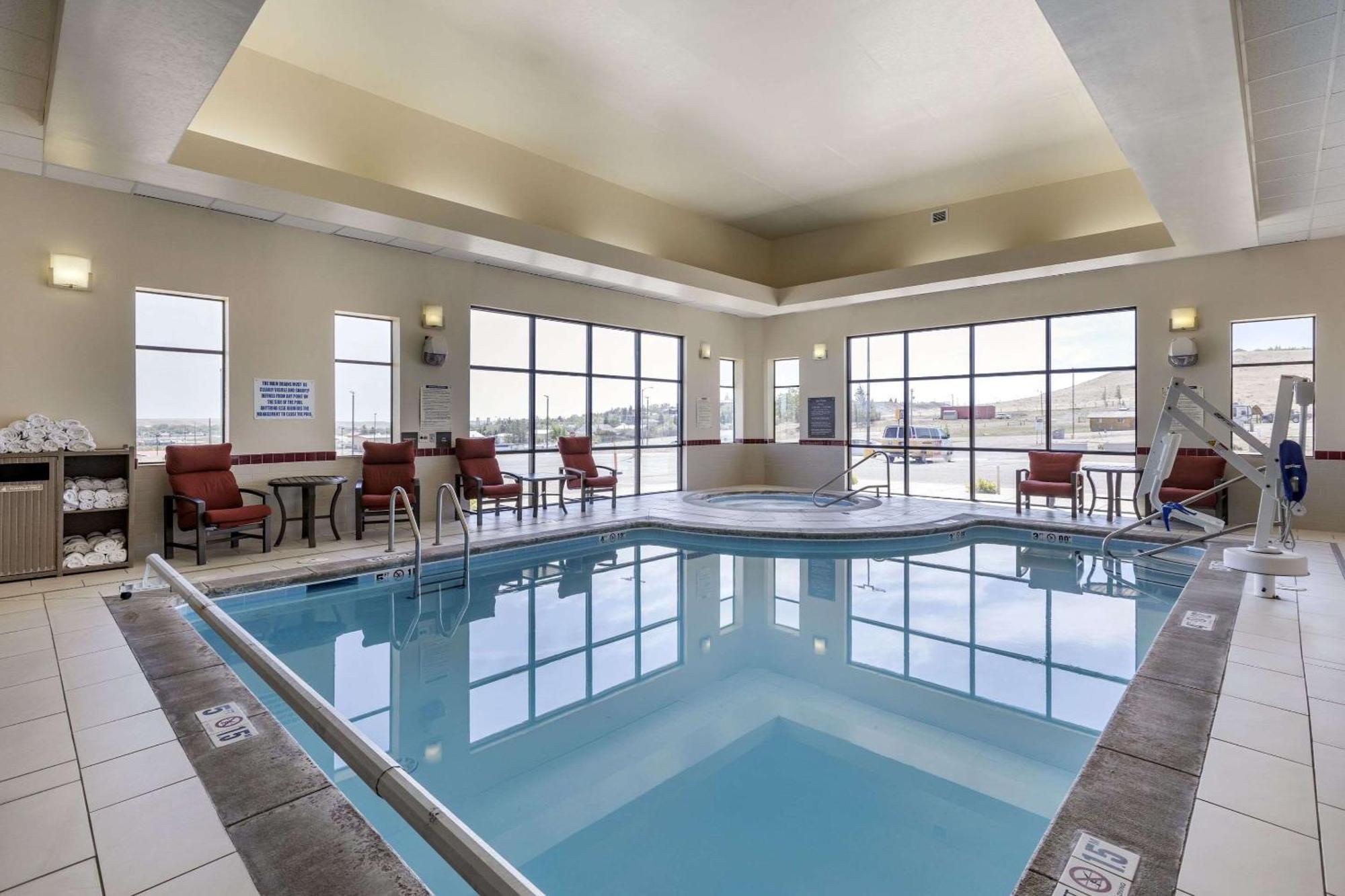 Comfort Suites Helena Airport מראה חיצוני תמונה